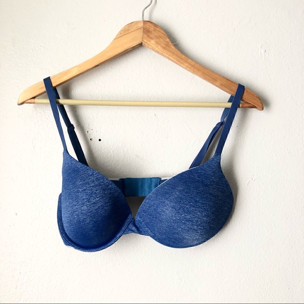 Victoria’s Secret blue bra 34D